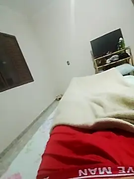 Snapshot of 013boyy chatting on January 16, 2026, 2:37 am 013boyy online show from January 16, 2026, 2:37 am