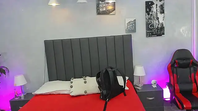 Snapshot of kendra_london chatting on July 14, 2026, 11:27 am kendra london online show from July 14, 2026, 11:27 am