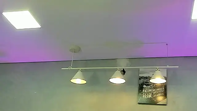 Snapshot of kendra_london chatting on August 7, 2026, 11:23 am kendra london online show from August 7, 2026, 11:23 am