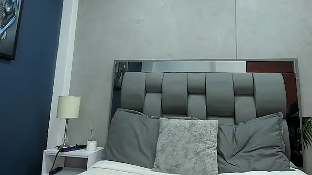 maddy  moon online show from January 11, 2026, 5:01 am