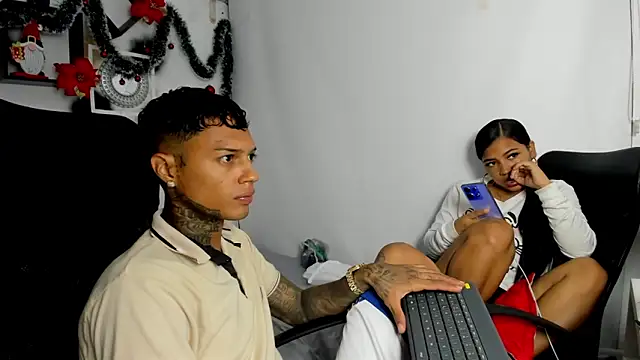 YuleimysAndAlex online show from December 16, 2025, 3:33 am