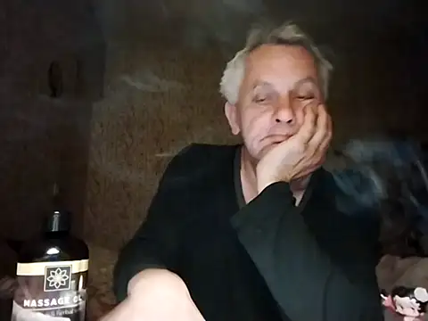 Snapshot of Naturi6 chatting on May 6, 2026, 1:03 am Naturi6 online show from May 6, 2026, 1:03 am
