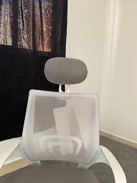 Who-am-I-201 online show from November 6, 2025, 2:51 pm