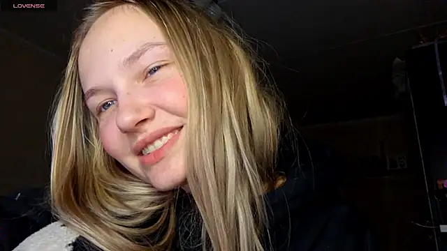 KarinRobertson online show from February 26, 2026, 4:39 pm