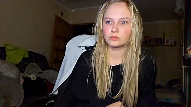 KarinRobertson online show from March 8, 2026, 5:28 pm