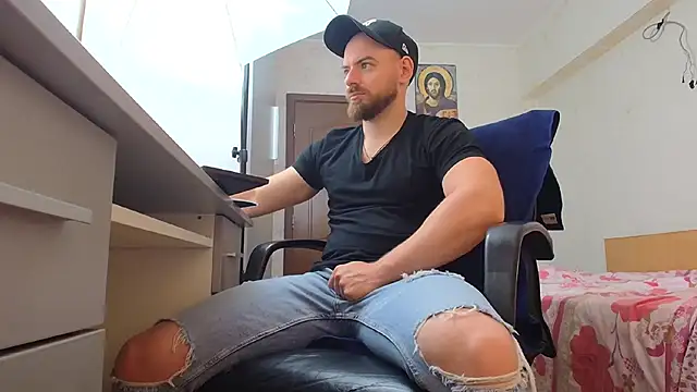 Ryanstone  online show from May 8, 2026, 4:51 am