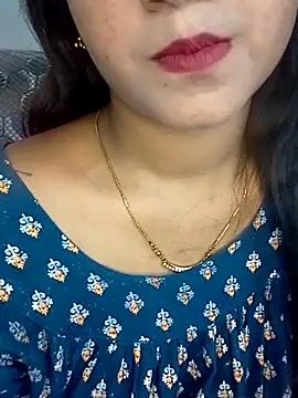 Neha533 online show from April 23, 2026, 6:10 pm