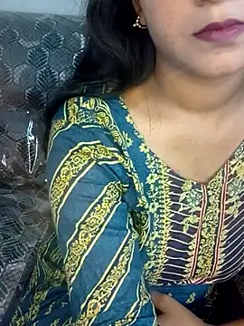 Neha533 online show from April 25, 2026, 1:52 pm