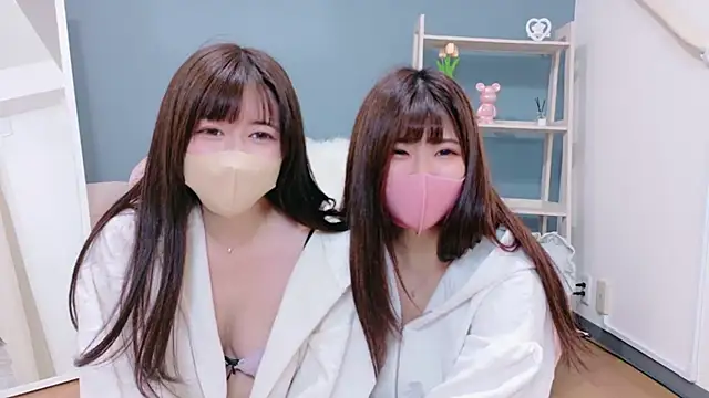 oto-X-cup online show from November 4, 2025, 12:04 pm