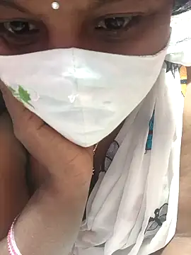 hyd couple7878 online show from February 12, 2026, 9:04 am