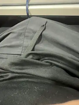 Snapshot of adamblunt59 chatting on February 25, 2026, 11:03 pm adamblunt59 online show from February 25, 2026, 11:03 pm