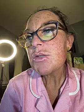 Angel-LinaX online show from February 25, 2026, 9:35 pm