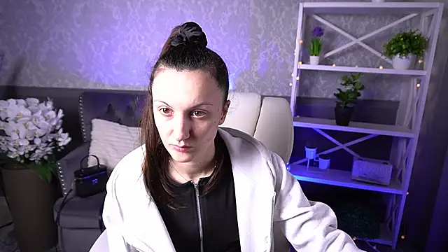 ZafiraMoonn online show from March 21, 2026, 8:08 am