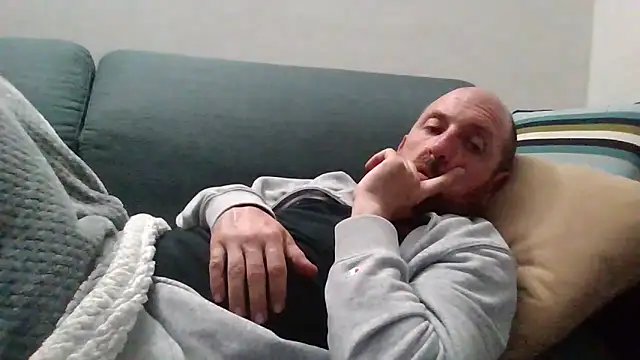 luca beech88 online show from April 28, 2026, 6:57 pm