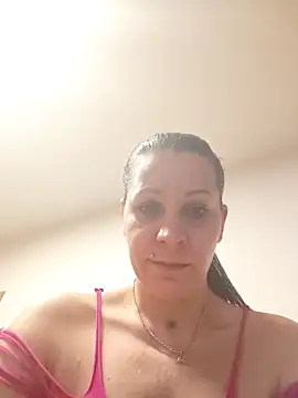 Snapshot of SugarDiamonds chatting on February 11, 2025, 5:58 am SugarDiamonds online show from February 11, 2025, 5:58 am
