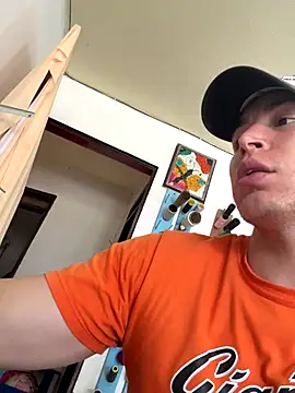 AlexanderBianchi2 online show from November 7, 2025, 3:34 pm