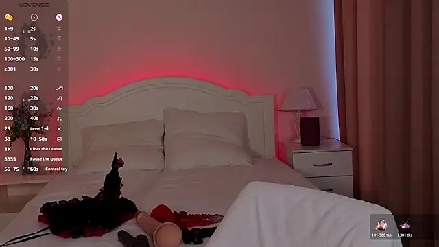 WICKEDEMBER online show from June 16, 2026, 1:52 am