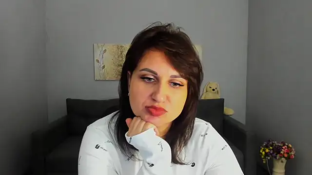 Helen Rossi online show from November 14, 2025, 6:45 am