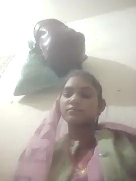 Jooli cuty online show from November 17, 2025, 1:28 pm