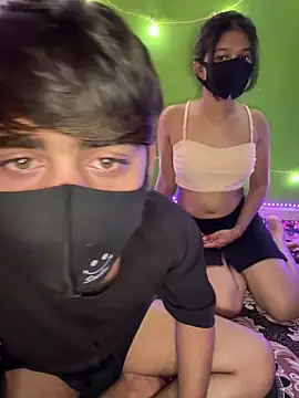 horny couple 99 online show from June 3, 2026, 8:03 pm