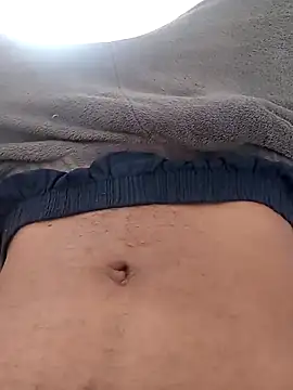 UNCLEZESTYY online show from November 20, 2025, 5:18 am