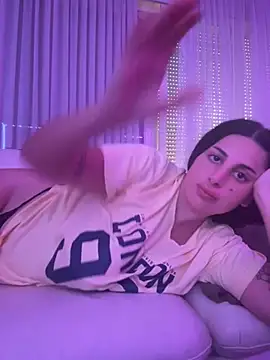 jojoa23 online show from April 16, 2026, 1:34 pm