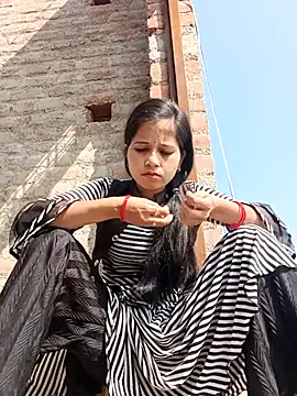 Snapshot of Sanjna_babby chatting on February 17, 2026, 5:37 am Sanjna babby online show from February 17, 2026, 5:37 am