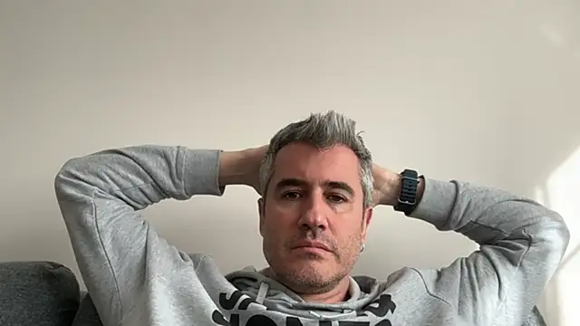 Snapshot of aprendiendo44 chatting on November 4, 2025, 9:52 am aprendiendo44 online show from November 4, 2025, 9:52 am