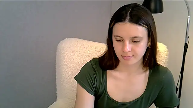 KiraHoney online show from May 9, 2026, 11:26 am