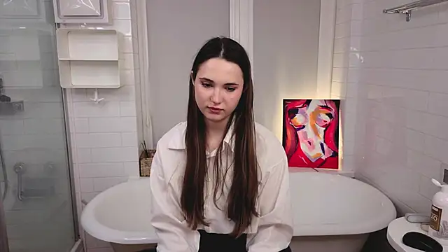 LeenaPuita online show from December 13, 2025, 8:58 pm