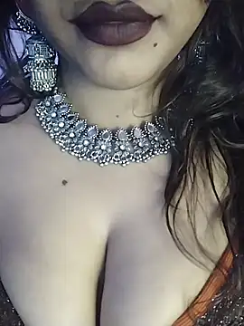 SEXYY TRANSY WITH GIRL online show from February 5, 2026, 8:57 pm