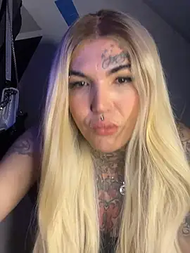 Snapshot of euscarlethotgirl chatting on November 14, 2025, 10:51 pm euscarlethotgirl online show from November 14, 2025, 10:51 pm