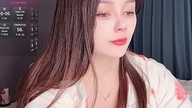 Yesenia- online show from November 17, 2025, 5:13 am