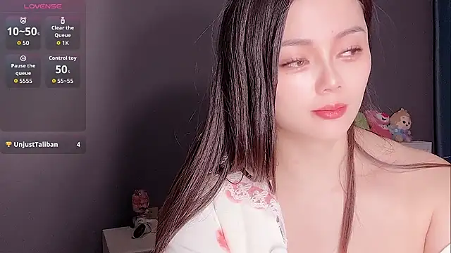 Yesenia- online show from November 30, 2025, 1:26 pm