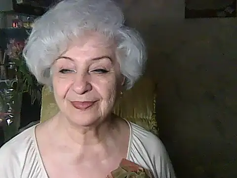 ValeriaKroww online show from May 15, 2026, 4:41 am