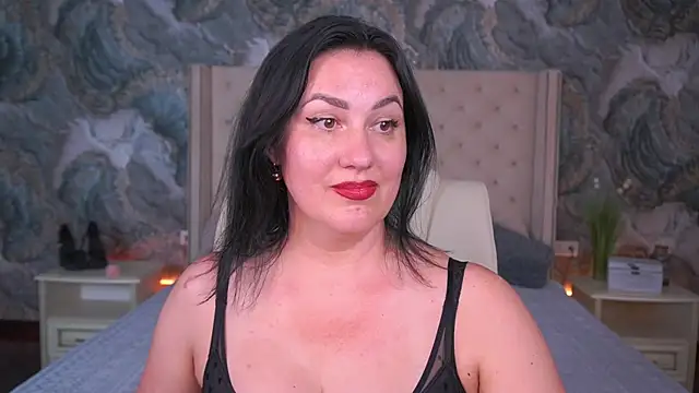 VelvetLuck online show from June 19, 2026, 1:10 am
