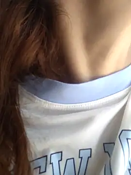 Snapshot of Xeena_ chatting on November 25, 2025, 2:39 pm Xeena online show from November 25, 2025, 2:39 pm