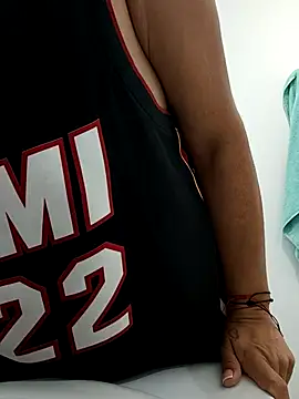 Snapshot of Xeena_ chatting on March 16, 2026, 6:34 pm Xeena online show from March 16, 2026, 6:34 pm