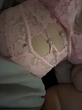 Snapshot of Funcouple27 chatting on November 4, 2025, 9:14 pm Funcouple27 online show from November 4, 2025, 9:14 pm