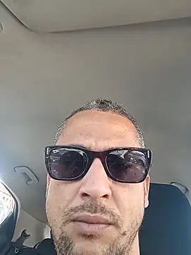 Arrombador20 online show from April 21, 2026, 12:44 pm