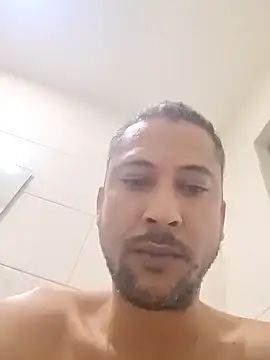 Arrombador20 online show from April 26, 2026, 4:43 am