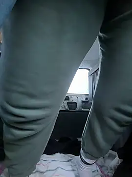 FreakyDreama online show from February 13, 2026, 1:40 pm