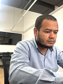 Snapshot of SoyNovato chatting on November 4, 2025, 6:40 pm SoyNovato online show from November 4, 2025, 6:40 pm