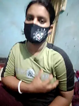 Snapshot of Hot8g chatting on November 9, 2025, 5:11 pm Hot8g online show from November 9, 2025, 5:11 pm