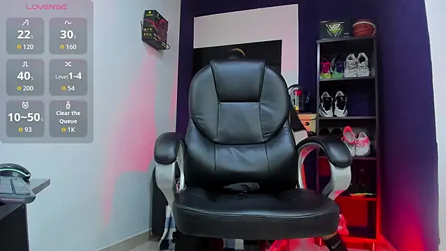 Snapshot of Alex_king27 chatting on March 6, 2026, 1:02 am Alex king27 online show from March 6, 2026, 1:02 am