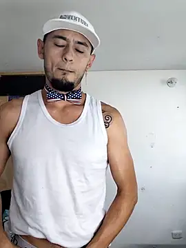 kmerlin online show from November 18, 2025, 8:35 pm