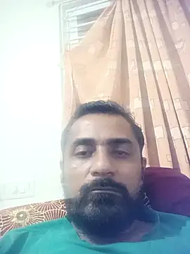 RubyEntity online show from November 11, 2025, 7:03 pm