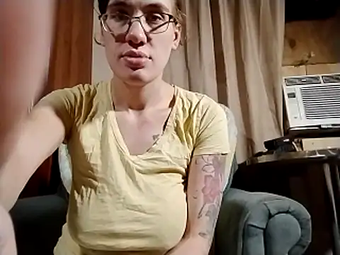 Harley and The Joker online show from November 26, 2025, 1:50 am