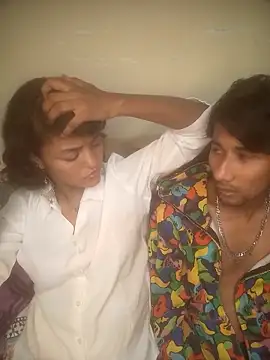 Freakingromance online show from February 18, 2026, 7:32 pm