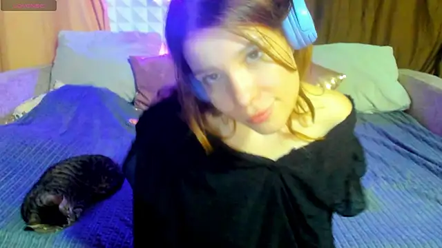 Eva purrr  online show from April 21, 2026, 1:42 am